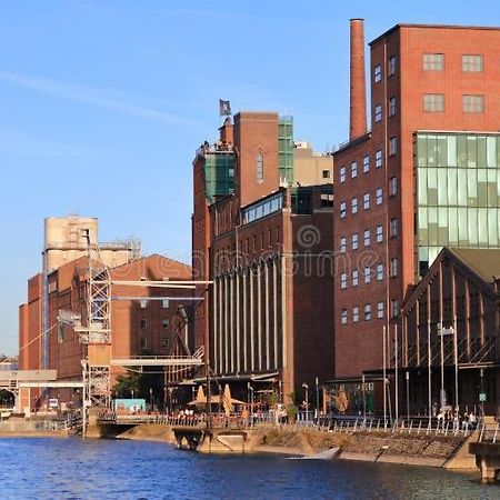 City Apartment Duisburg 1#Netflix &Wlan &Kingsize Bett &Kaffee Maschine & Central & 500M Innenhafen & 2 Min U Bahn 外观 照片