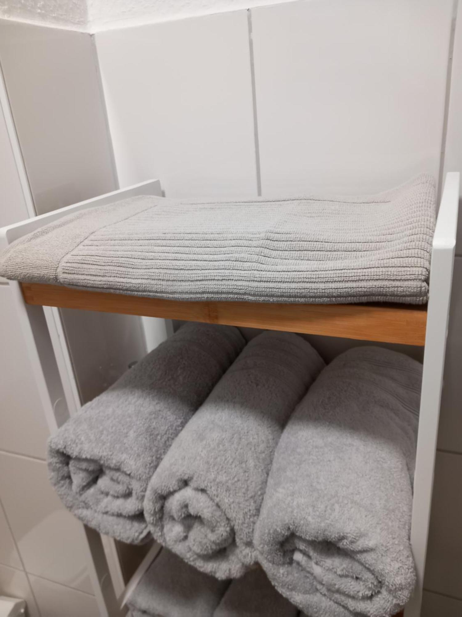 City Apartment Duisburg 1#Netflix &Wlan &Kingsize Bett &Kaffee Maschine & Central & 500M Innenhafen & 2 Min U Bahn 外观 照片